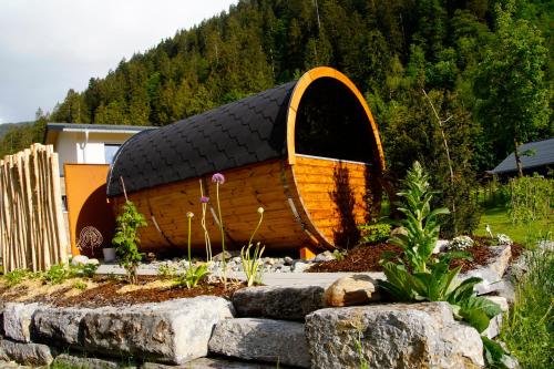 Woodpecker Chalets – Klösterle, KS