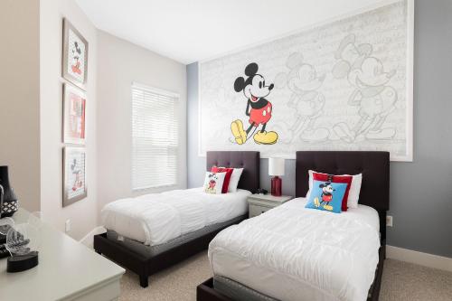 4 BR 4 BA Villa only 5min from Disney BBQ Grill - image 12
