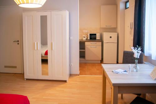 Keleti Aparthotel - image 4