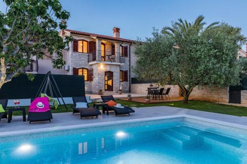 Villa with Private Pool