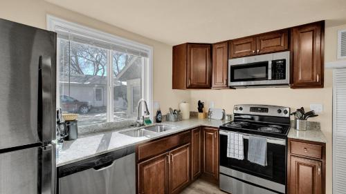 Létesítmények, Your Nest Away from Home in Knob Hill