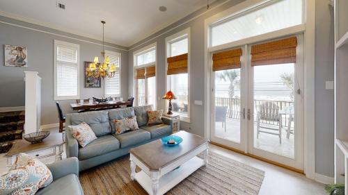 Front Beach House - image 8