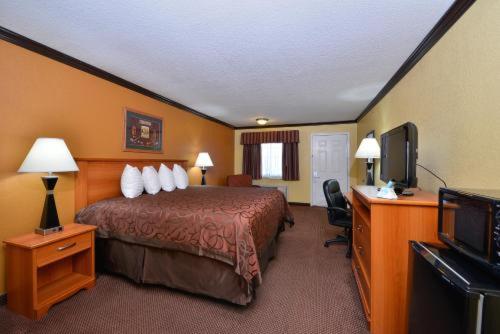 Americas Best Value Inn Center