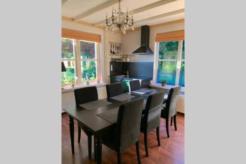Karibu Het Voorhuis 2 tot 6 persoons luxe slaapkamers met een mooie woonkeuken