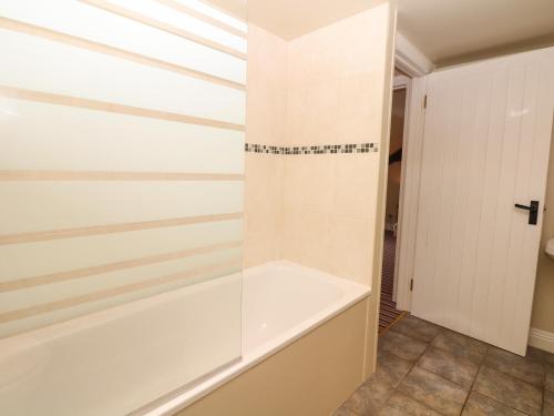 Battens Northleigh Colyton - image 4