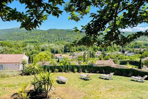 Charmante maison avec jacuzzi - Location saisonnière - Montazels