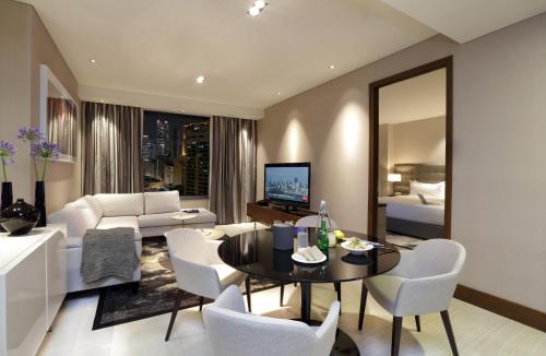 Makati Diamond Residences, Manila (Foto 11)