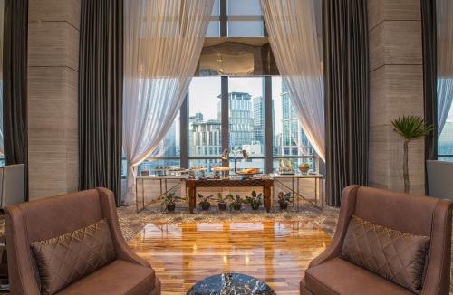 Pub/salong, Makati Diamond Residences in Manila