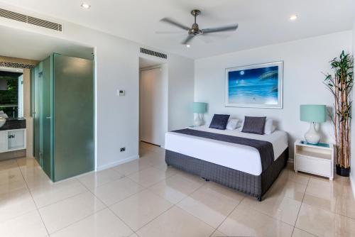 Edge 5 Oceanfront 3-Bedroom Apartment - Featuring an Infinity Pool, Spa Bath, Buggy and Valet Service