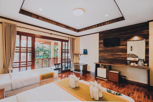 room detail thumbnail 1