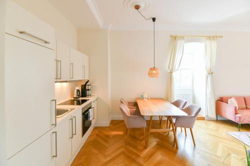 Osteiner Hof by The Apartment Suite - image 2