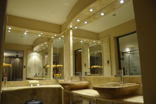 Badrum, Hotel Vinas del Sol in San Juan