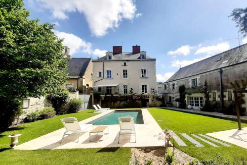 Maison de maître avec piscine sur la Loire gîte à louer Saint-Sylvain-d'Anjou