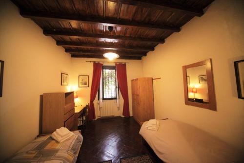 Room in Apartment - Camelia, Bilocale Vicino A Fiera Mi chambre d'hôte Bovisio-Masciago