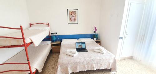 Arix Hotel Room Type - Triple Room with Sea View