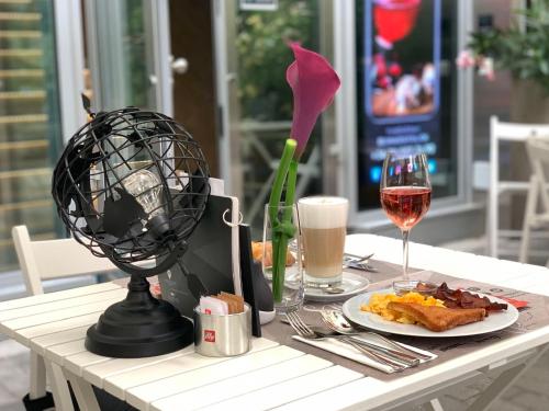 Smart Hotel Budapest - image 5