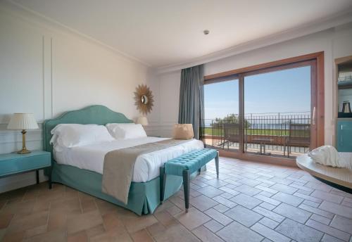 Deluxe Double or Twin Room with Sea View