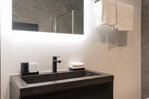 Midtown Hotel Rotterdam Room Type - Deluxe Double Studio
