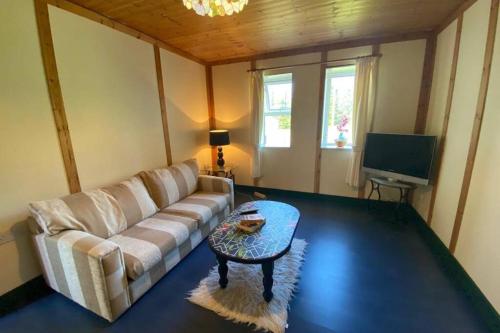 . The Cosy Cabin