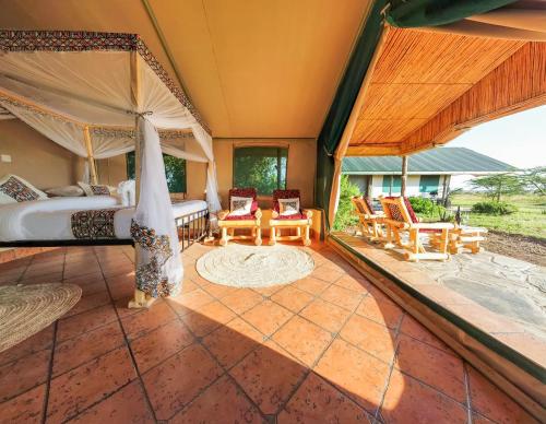 Balcony/terrace, Zebra kemangore Bush Tented Lodge in Serengeti