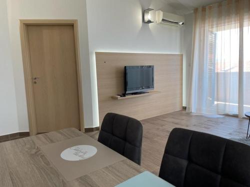 Apartment with Balcony and Sea View image 10