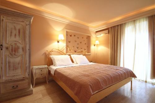 Lux Apartments - image 12