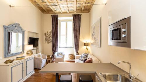 Spanish Steps Exclusive Rental in Rome, Roma (foto 5)