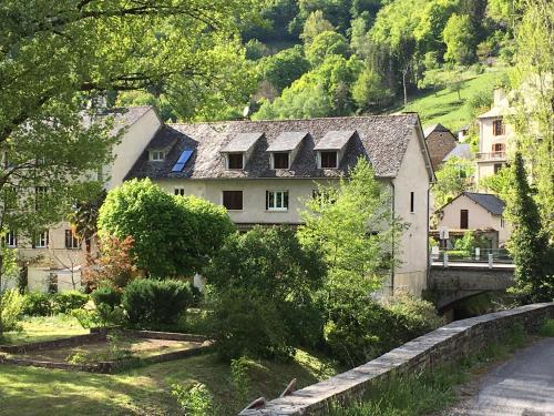 LA TRUITE QUI CHANTE chambre d'hôte Junhac
