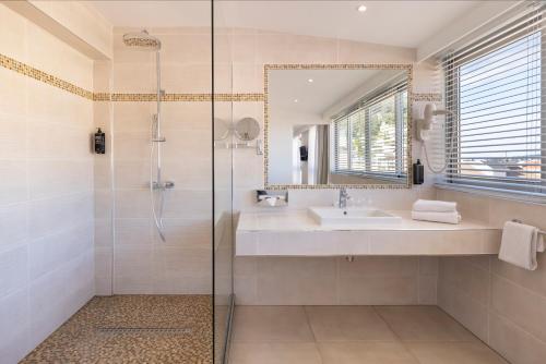 芒通城中心宜必思尚品酒店 芒通城中心宜必思尚品酒店