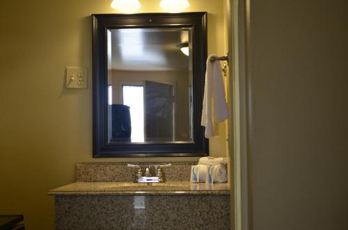 Budget Inn Williamsville image 50