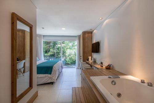 303905817 Live Hotel Boutique (Adults only)