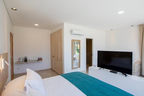 303907865 Live Hotel Boutique (Adults only)