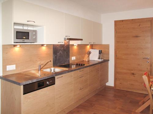 Apartment Alpenherz-2 by Interhome