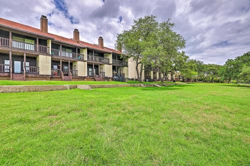Modern Lakeside Golf Course Retreat with Deck! - image 39