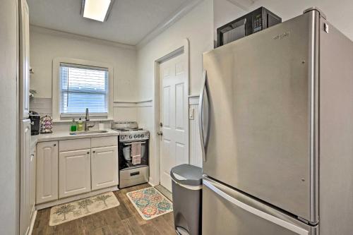 Couples Retreat Less Than 2 Miles to Lake Worth Beach