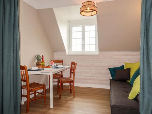 Holiday Home Les Hortensias by Interhome in Plogastel-Saint-Germain