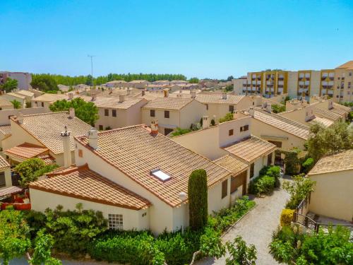 Holiday Home Les Maisons de la Plage-8 by Interhome