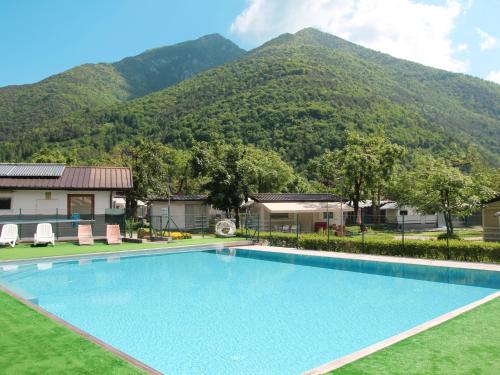  Locazione Turistica Azzurro - LDL310, Pension in Ledro bei Cimego