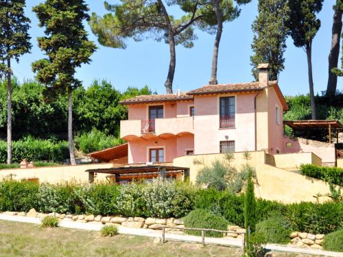  Holiday Home Pillo di Sopra by Interhome in Querce