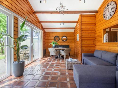 Holiday Home Rusthoeve 28 by Interhome in Sint Maartensvlotbrug