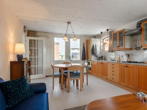 Holiday Home Zeeuws-Vlaanderen by Interhome in Sint Kruis