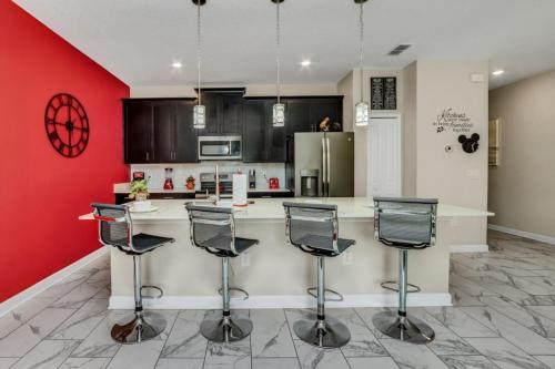 Storey Lake Amazing Resort 4 Bedroom Home! townhouse - image 7
