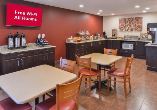 Red Roof Inn & Suites Danville, IL in Danville, USA