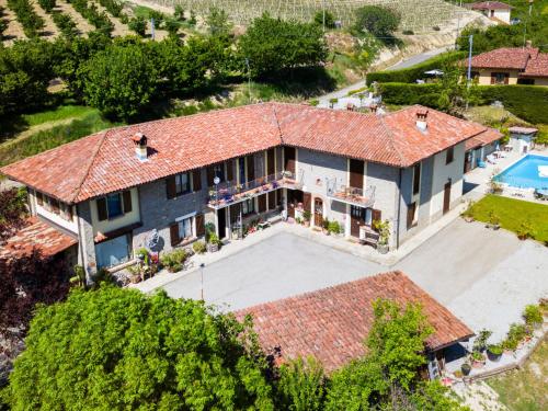  Holiday Home La Lepre Danzante by Interhome in Benevello