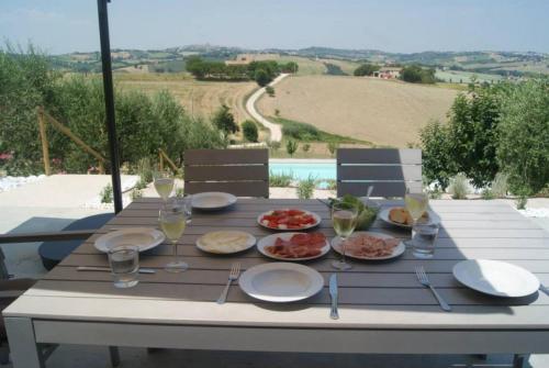 Facilities, Family villa pool and country side views Italy in Ostra