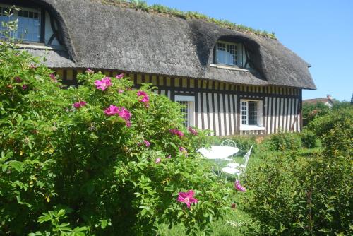 Constance et la chaumière gîte à louer Fréval