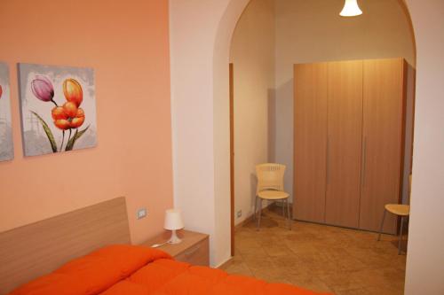 One-Bedroom Apartment image 7