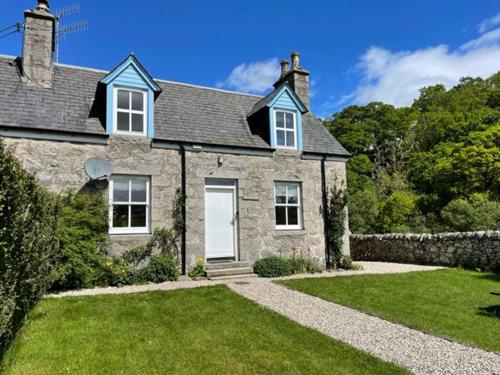 Burnside Cottage on the Blarich Estate gîte à louer West Langwell