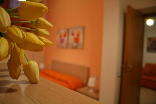 One-Bedroom Apartment image 8