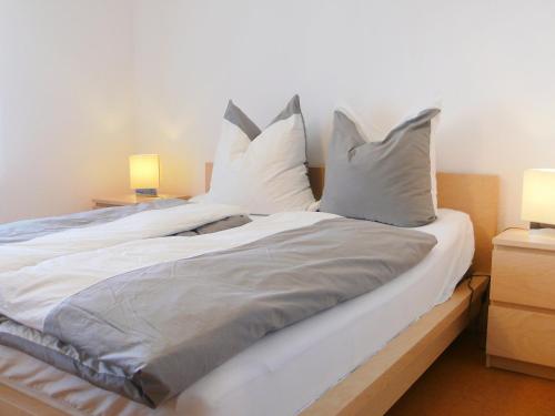 Apartment A305 by Interhome in Resten
